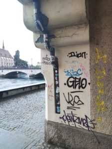 Zuerich Schweiz Schmierereien Graffitis Sprayereien Littering A23